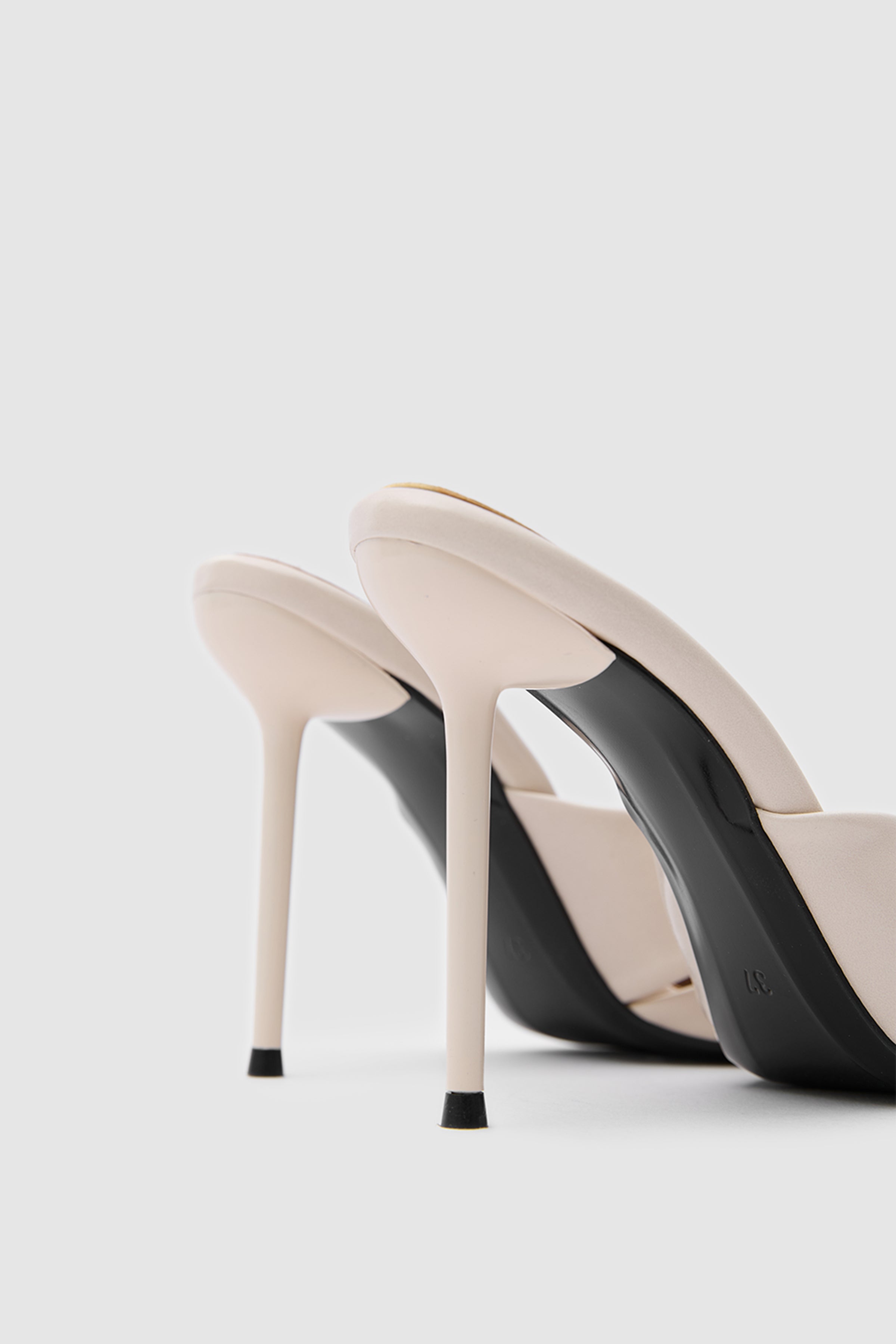 SUVEA X Shape Luxe Heels