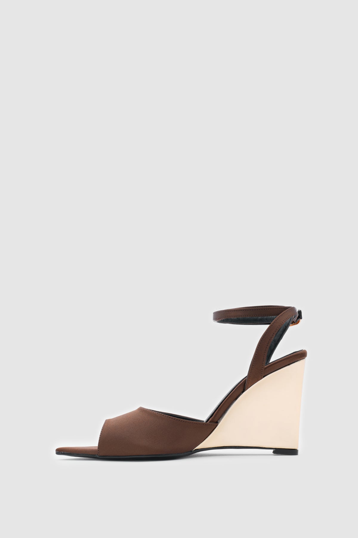 SUVEA Essential Curve Shape Wedges