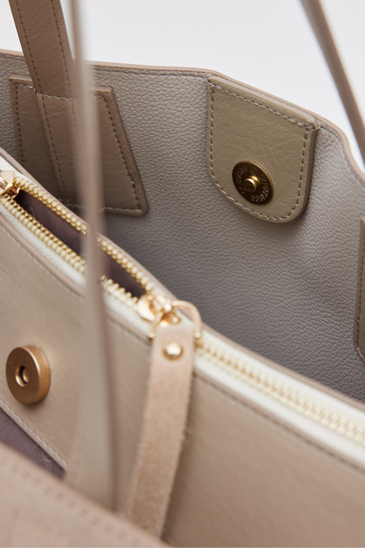 OGGO SUVEA LITE Suede Leather Handbag