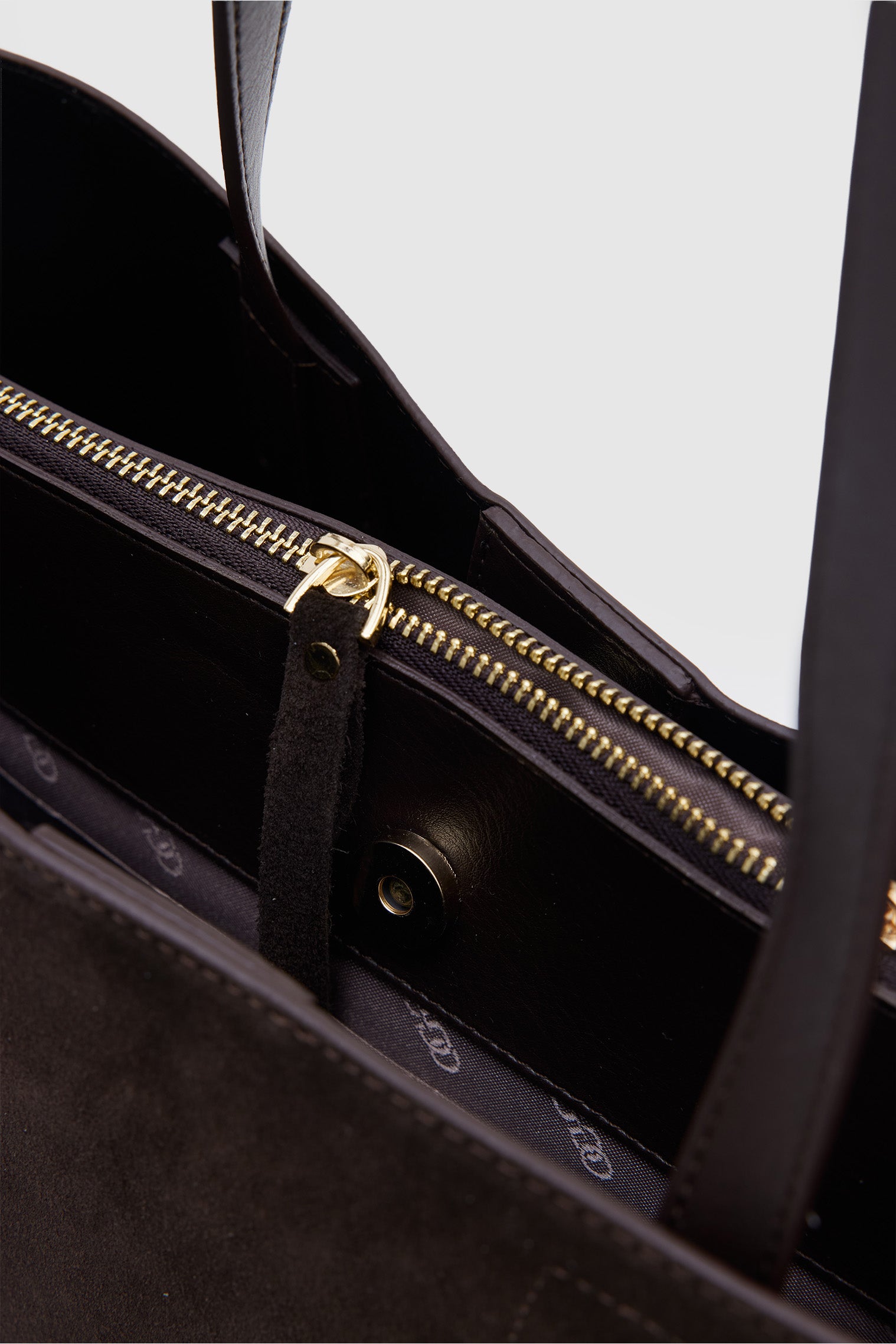 OGGO SUVEA LITE Suede Leather Handbag