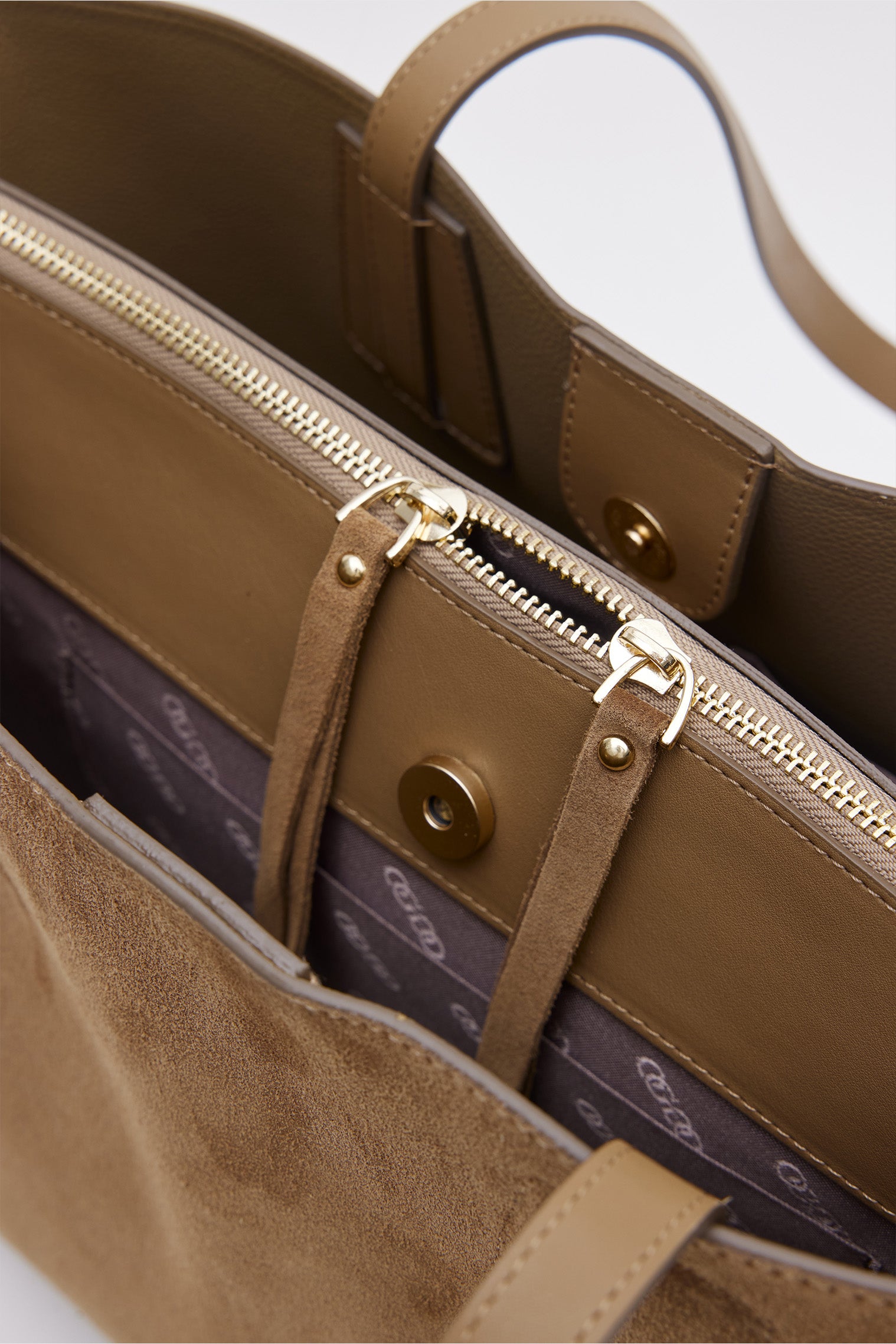 OGGO SUVEA LITE Suede Leather Handbag