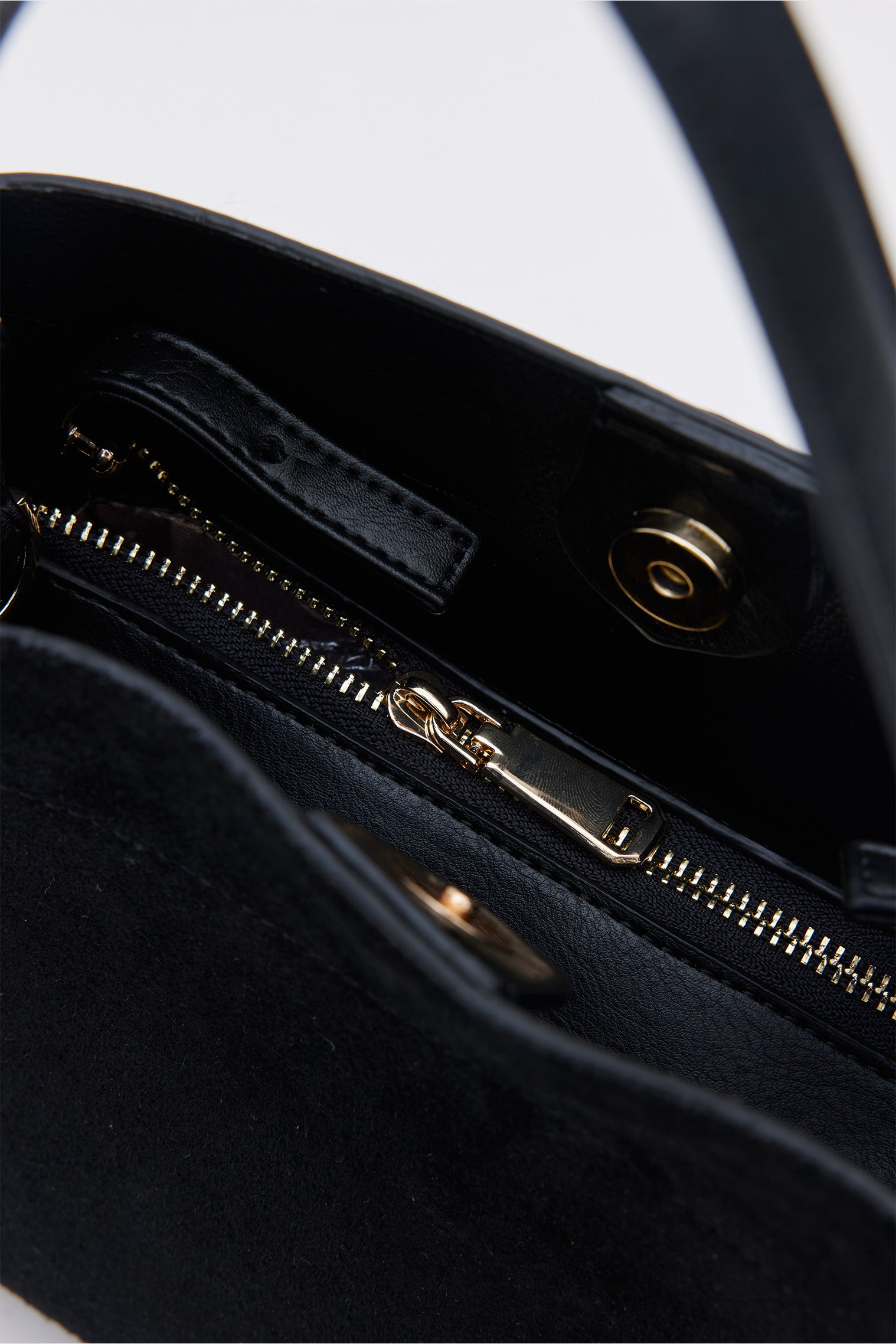 OGGO SUVEA LİTE SÜET DERİ El & Çapraz Çanta