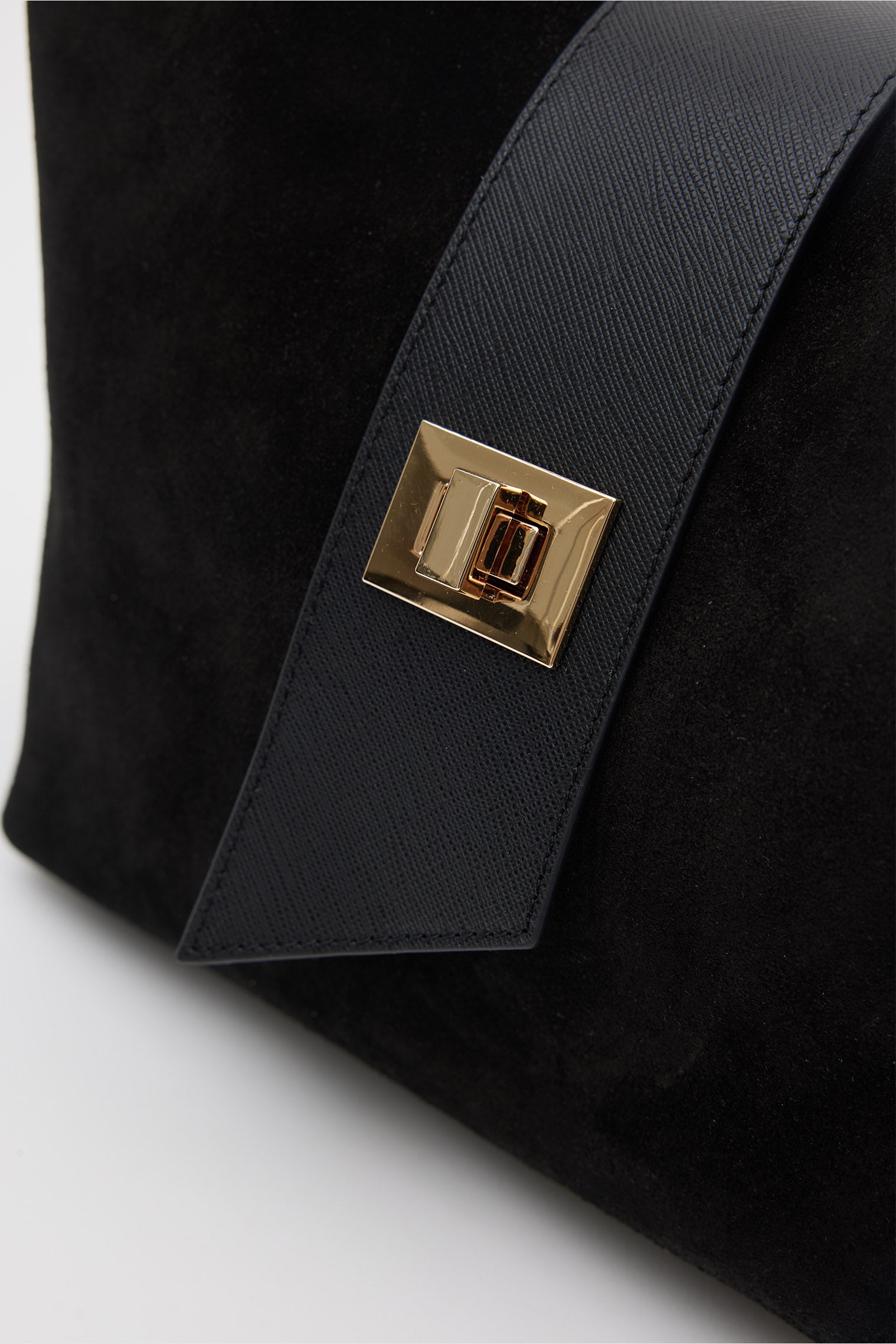 OGGO SUVEA Genuine Leather Shoulder Bag