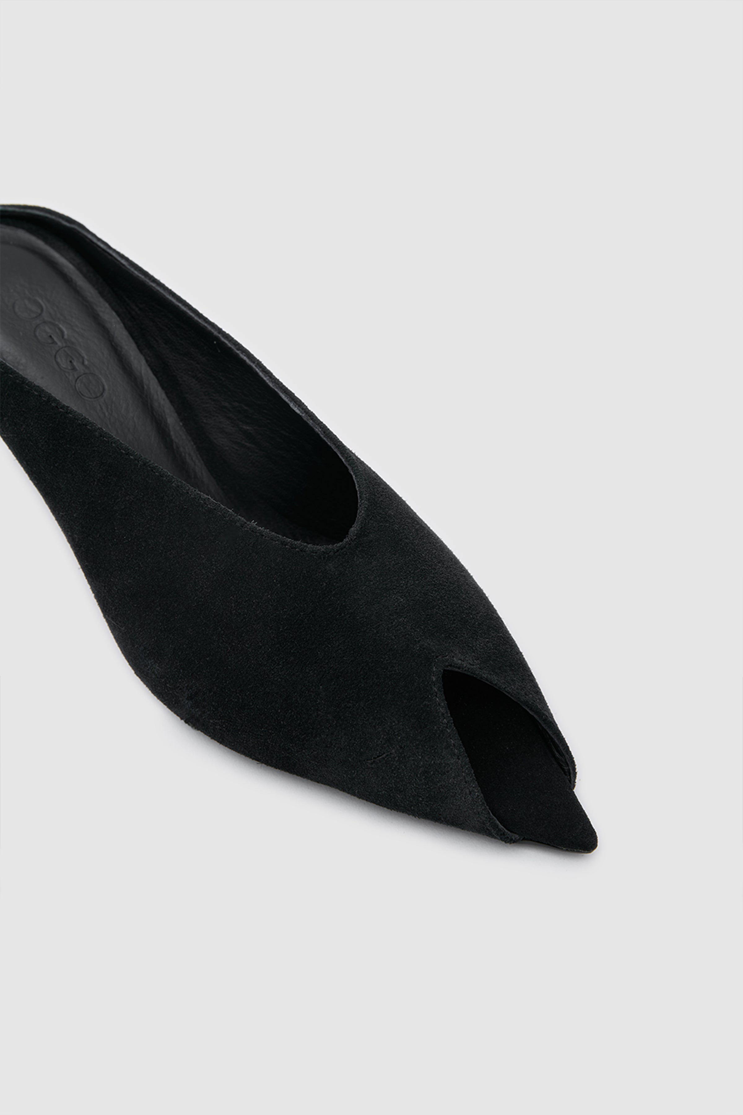 SUVEA Reveal Shape Heels