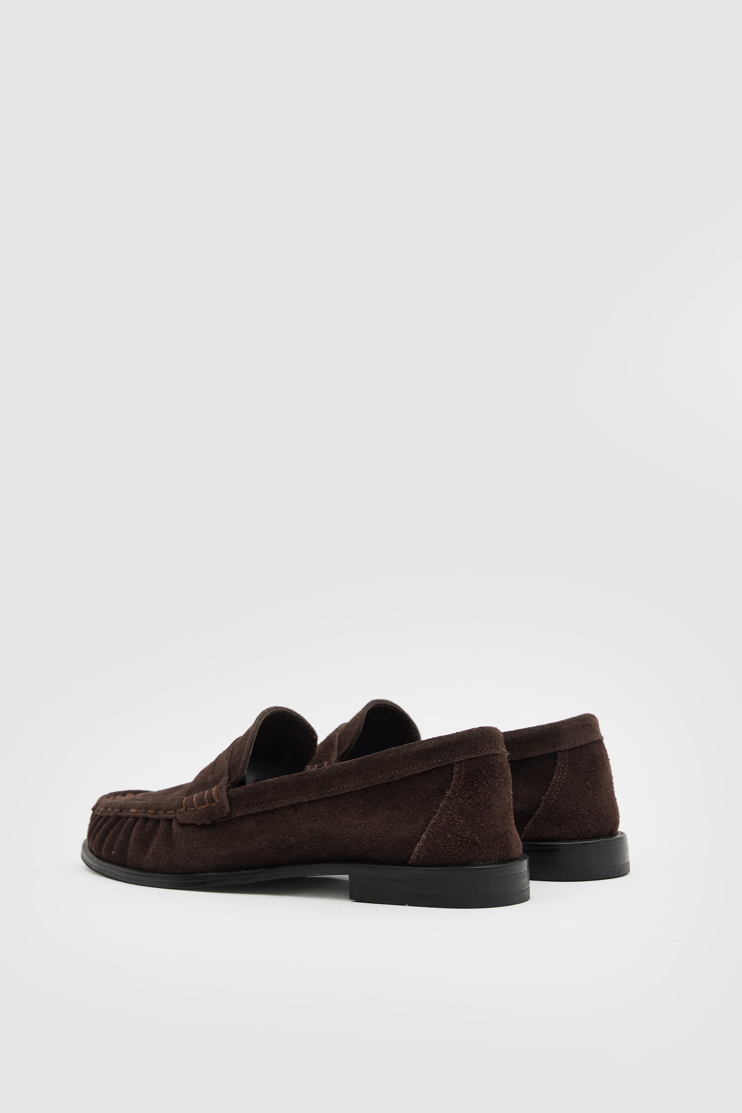 SUVEA SERON Suede Loafer