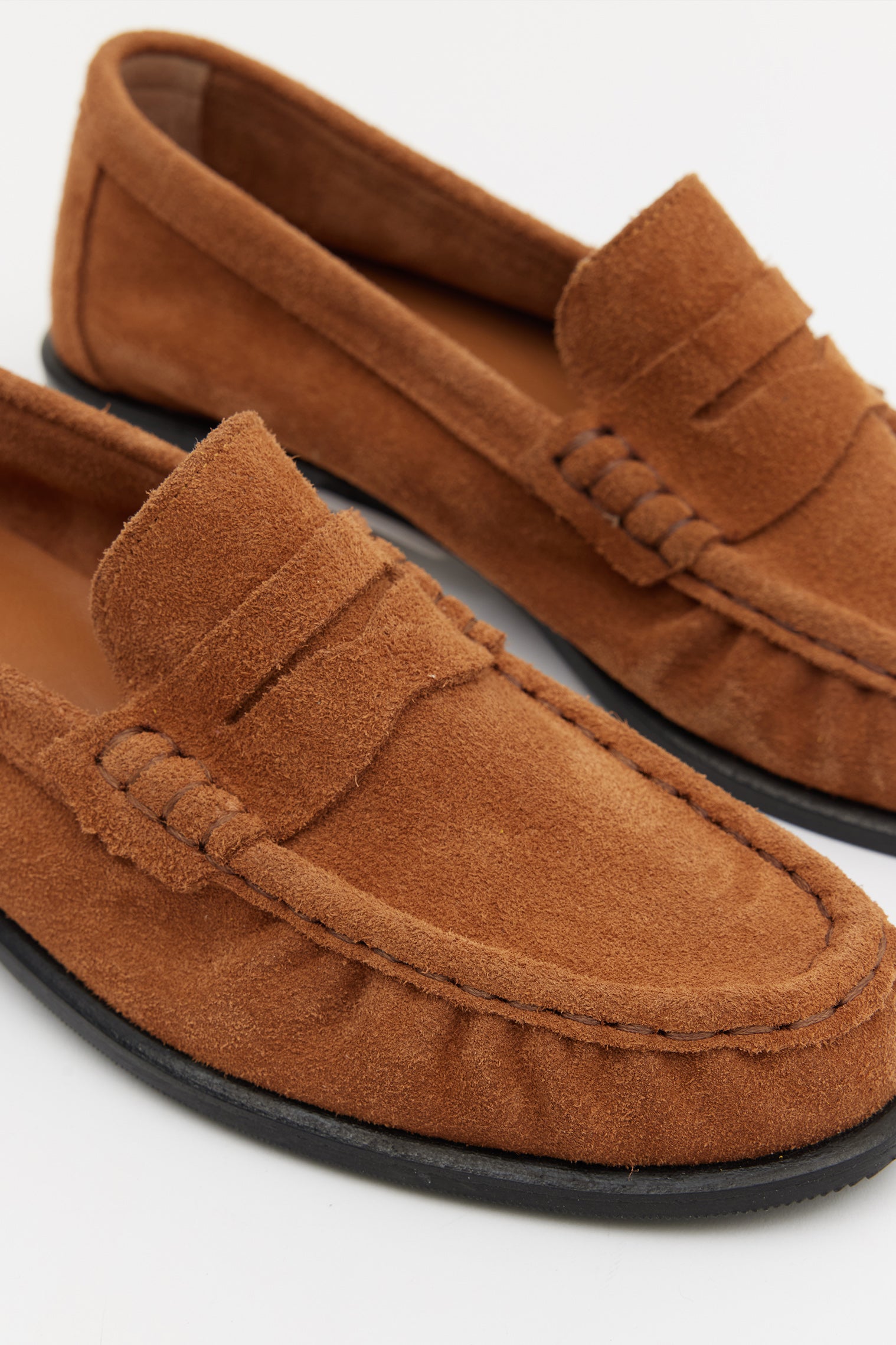 SUVEA SERON Suede Loafer