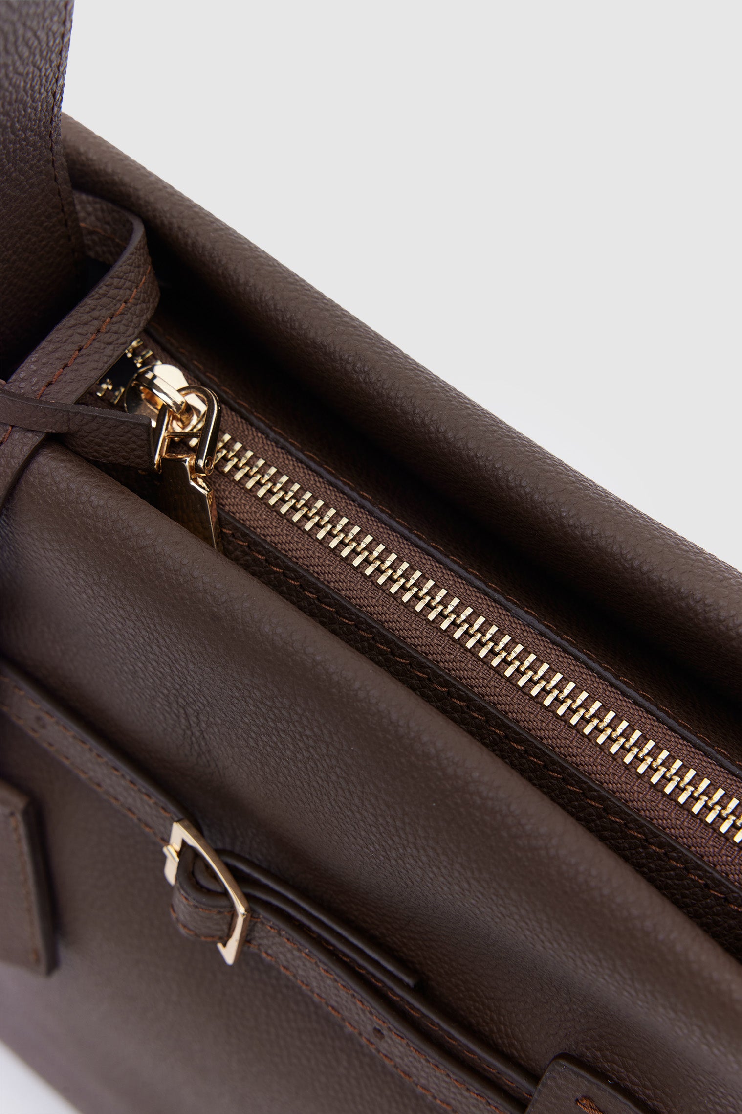 SUVEA NORA Vertical Suede