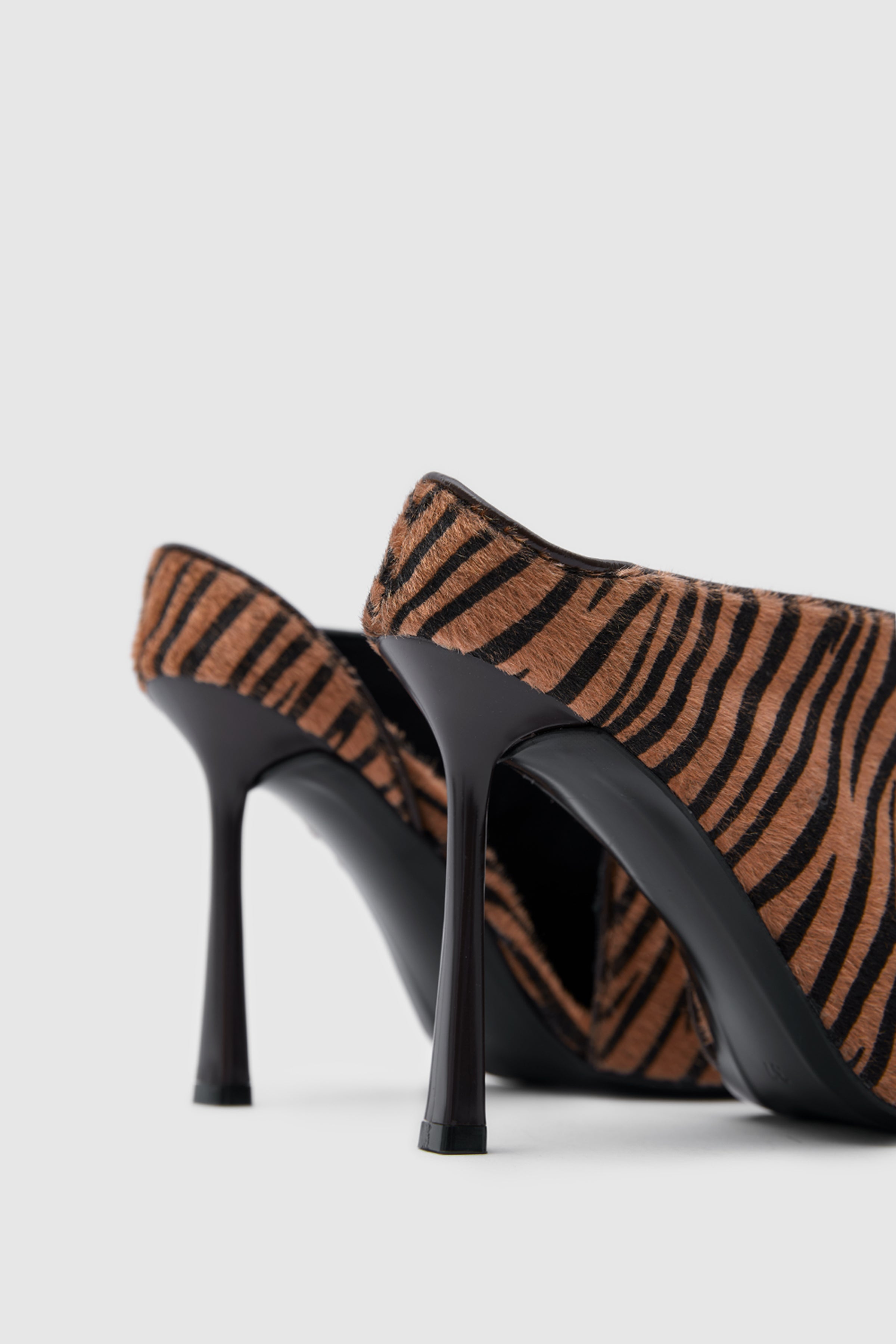 SUVEA ZERA Leather Heeled