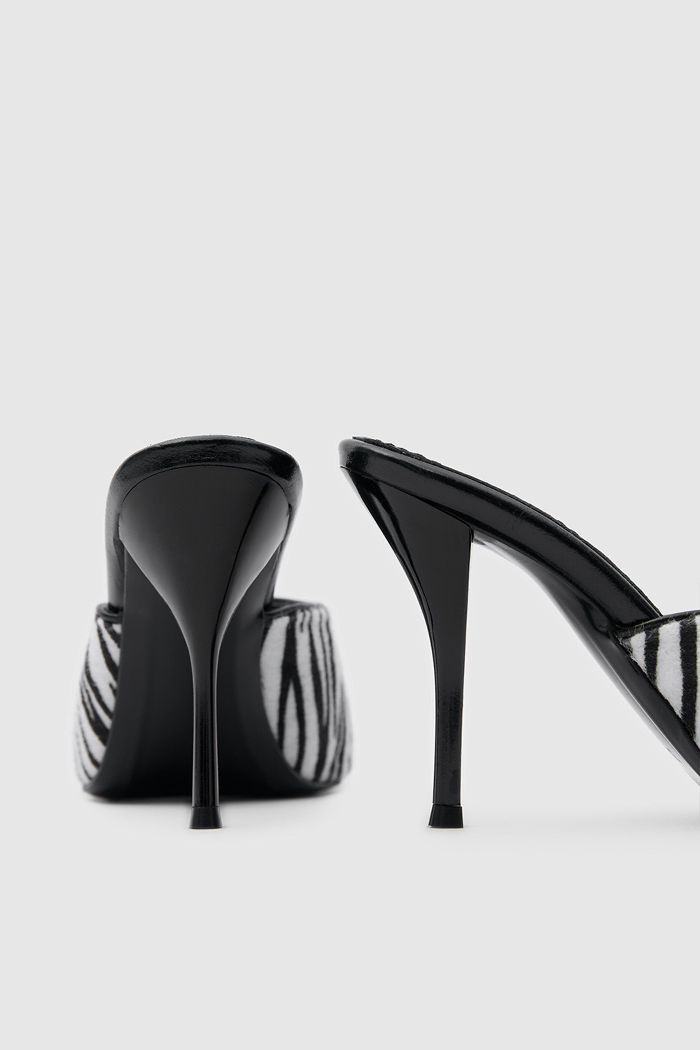 SUVEA AELA Leather Heeled
