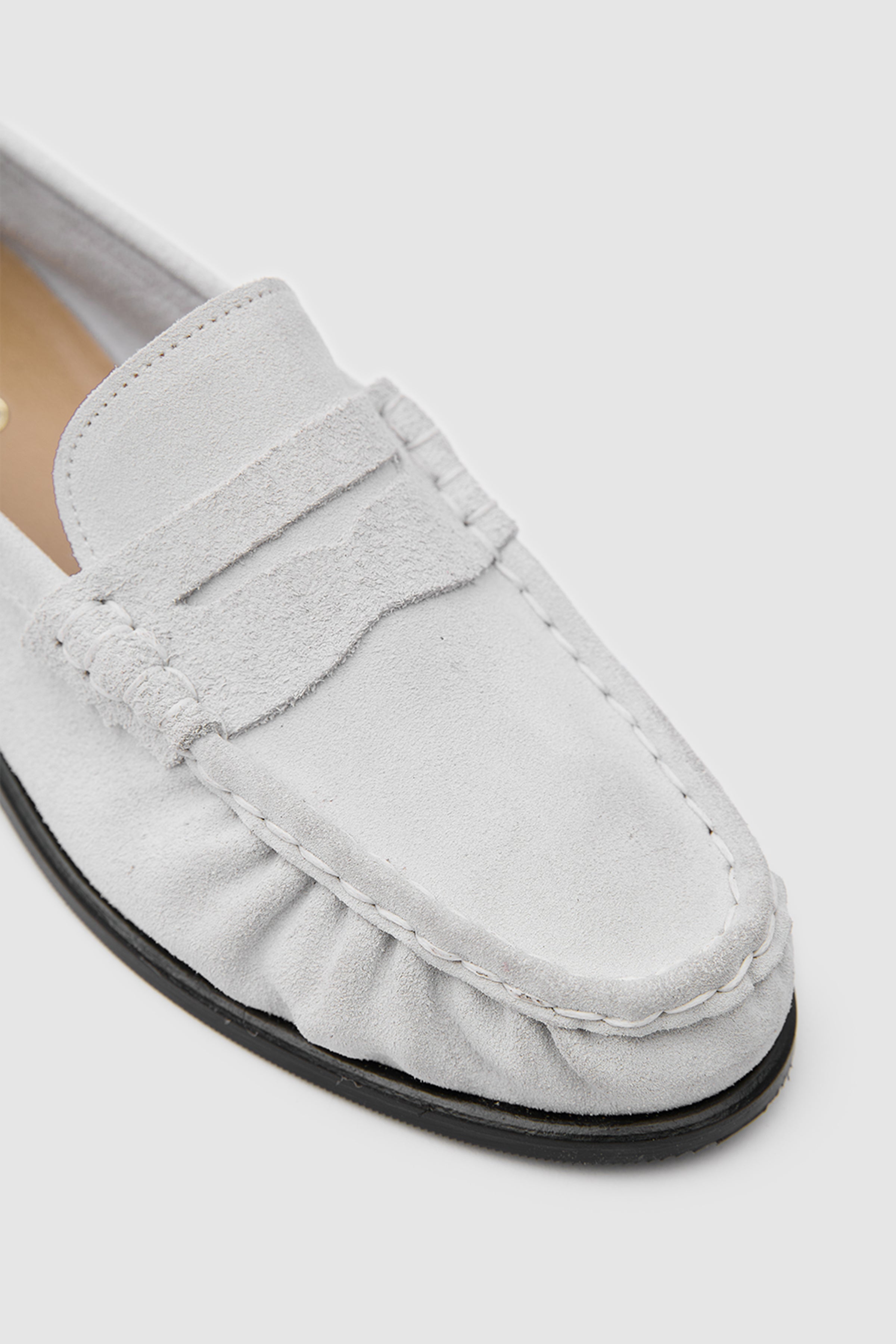SUVEA SERON Suede Loafer