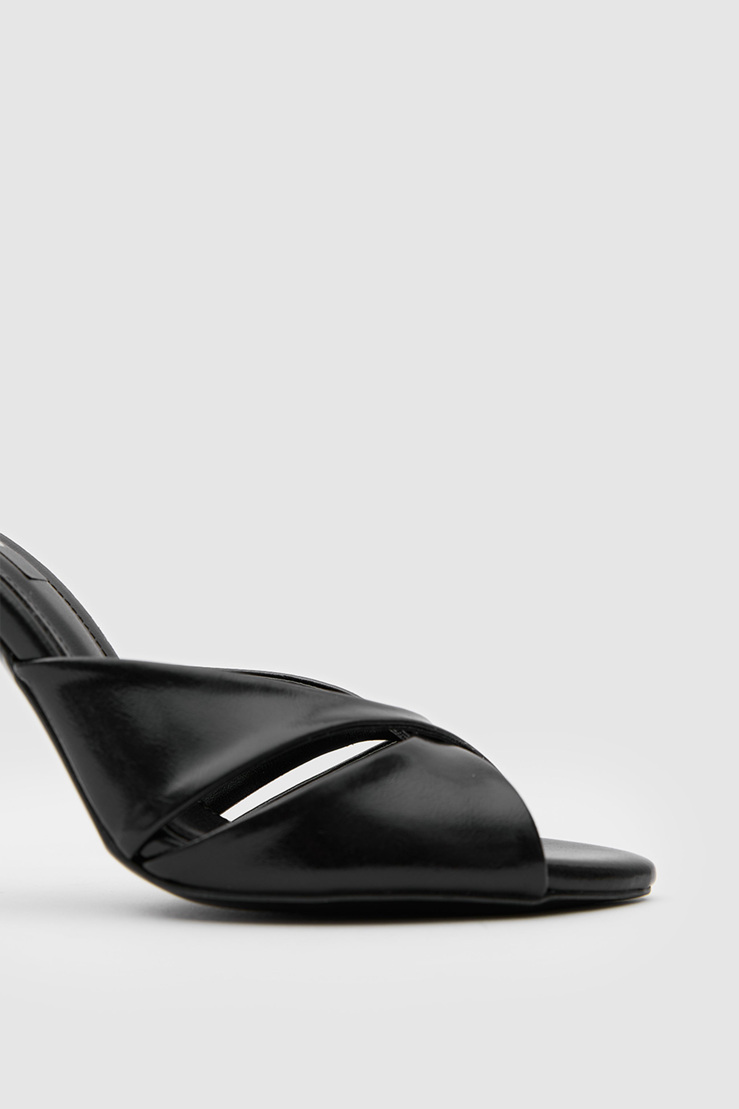 SUVEA X Shape Luxe Heels