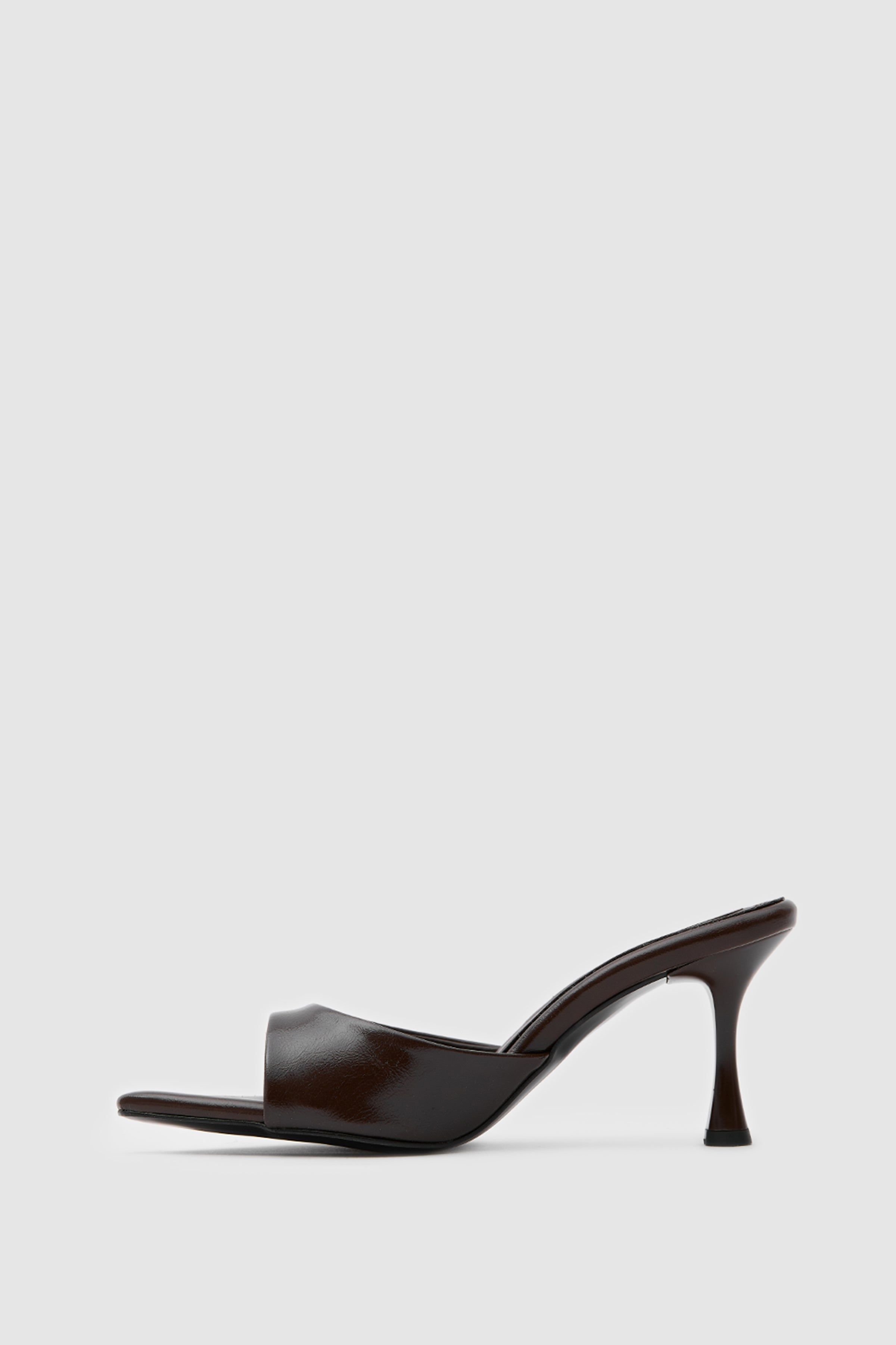 SUVEA Minimal Shape Heels