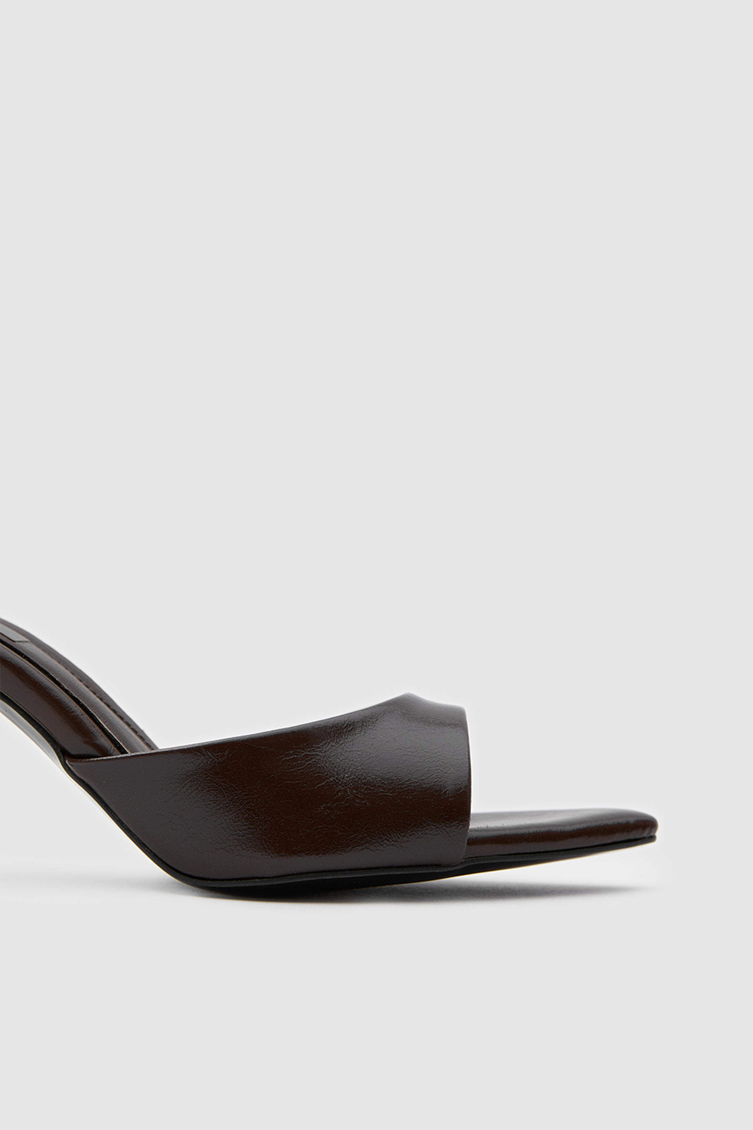 SUVEA Minimal Shape Heels