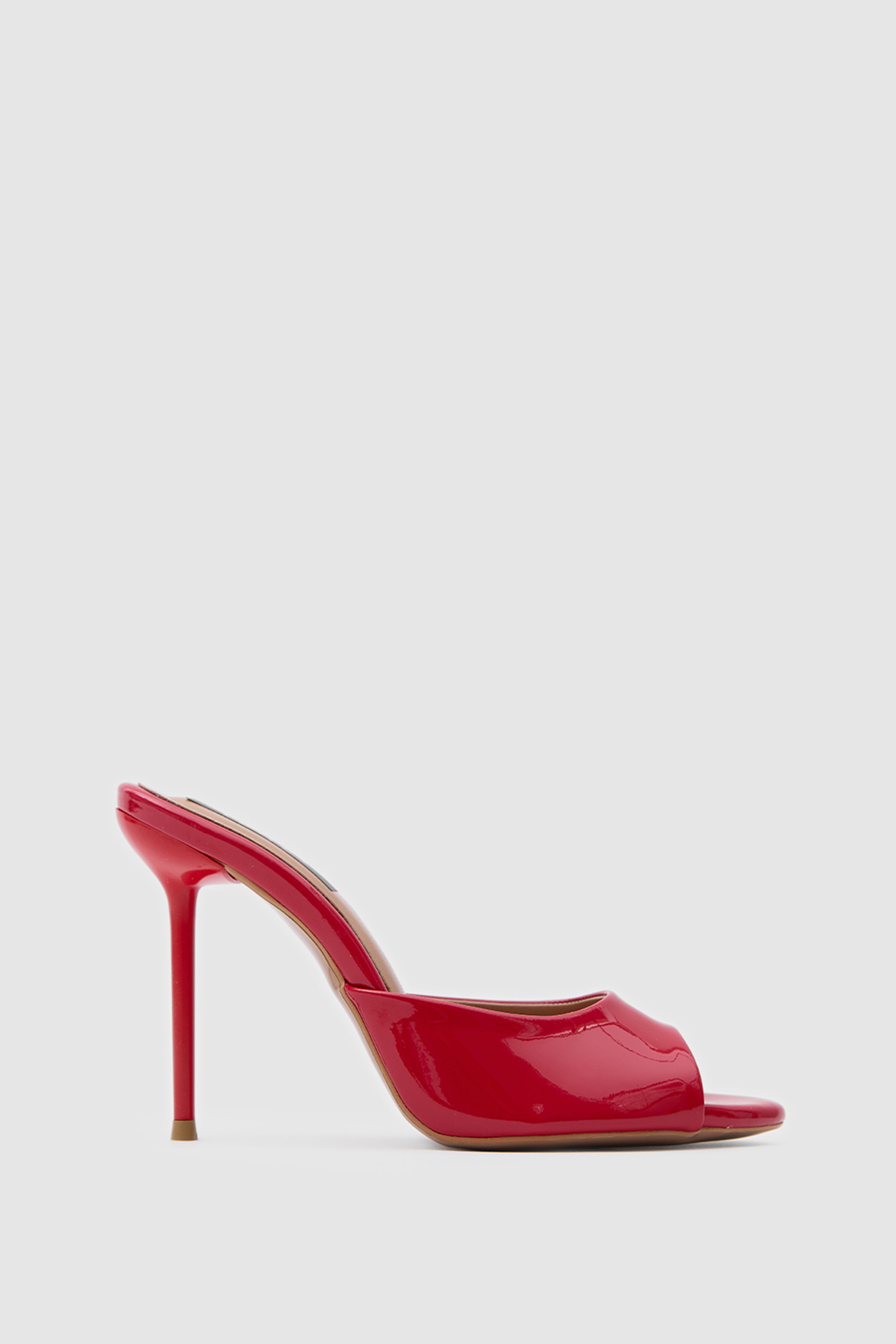 SUVEA Essential Shape Luxe Heels