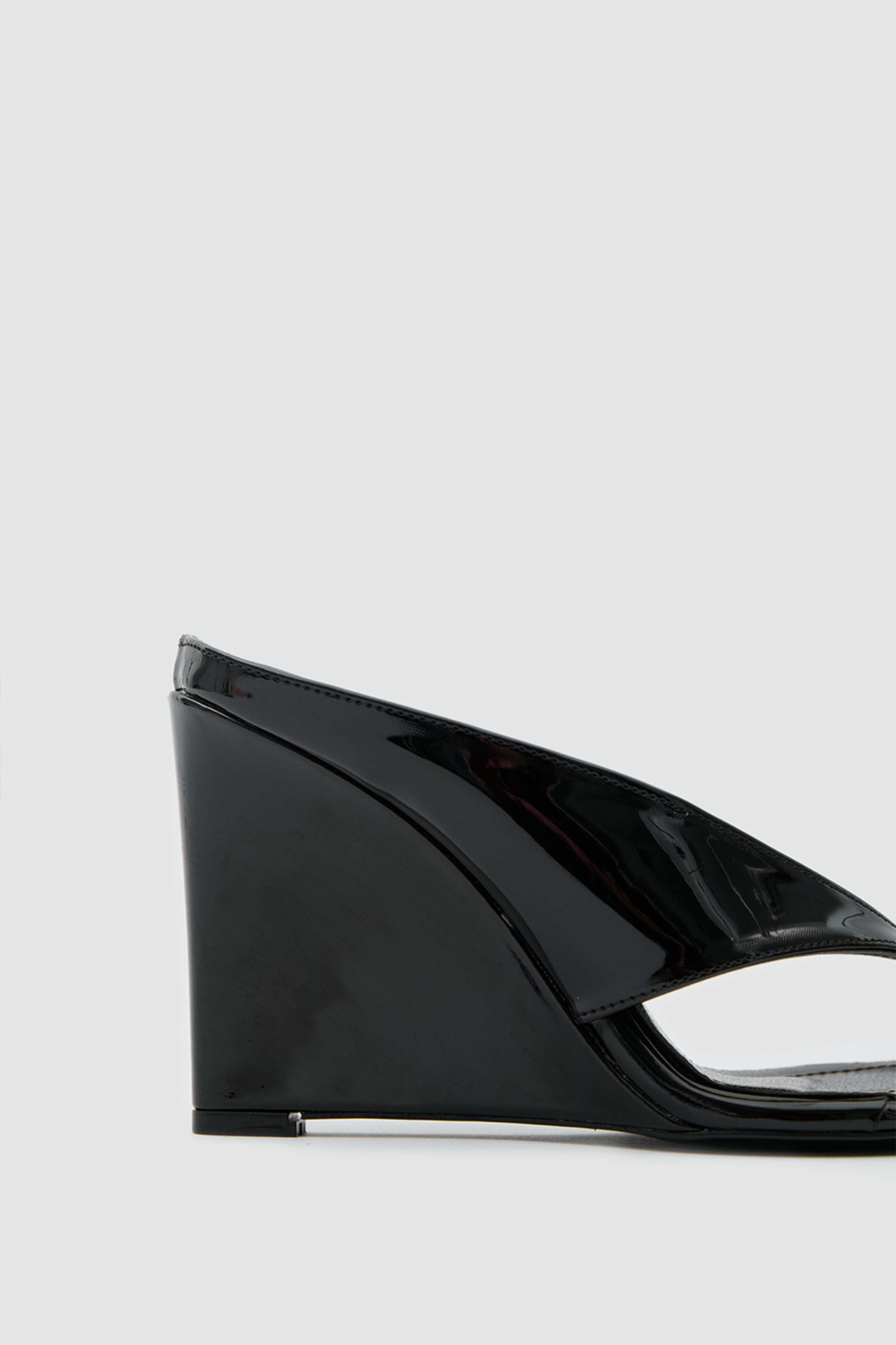 SUVEA CYRA Wedge Mule