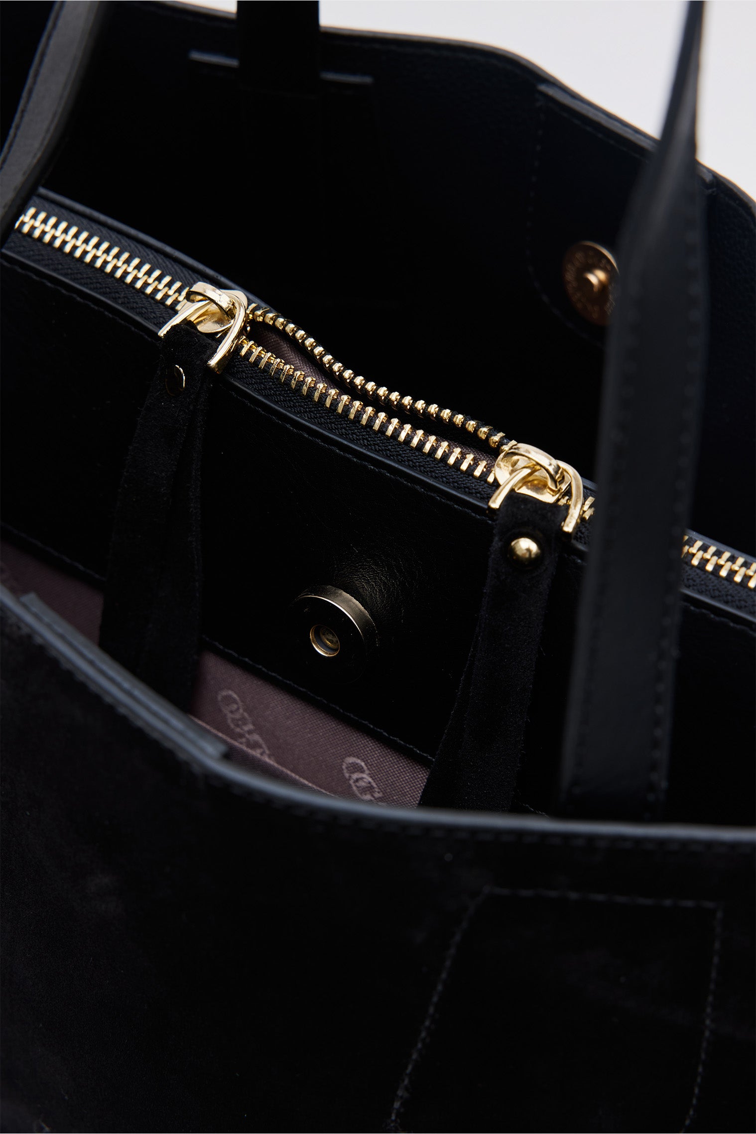 OGGO SUVEA LITE Suede Leather Handbag