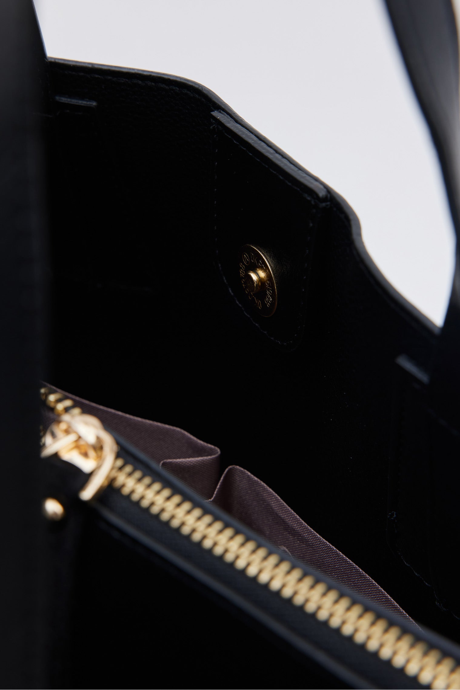 OGGO SUVEA LITE Suede Leather Handbag