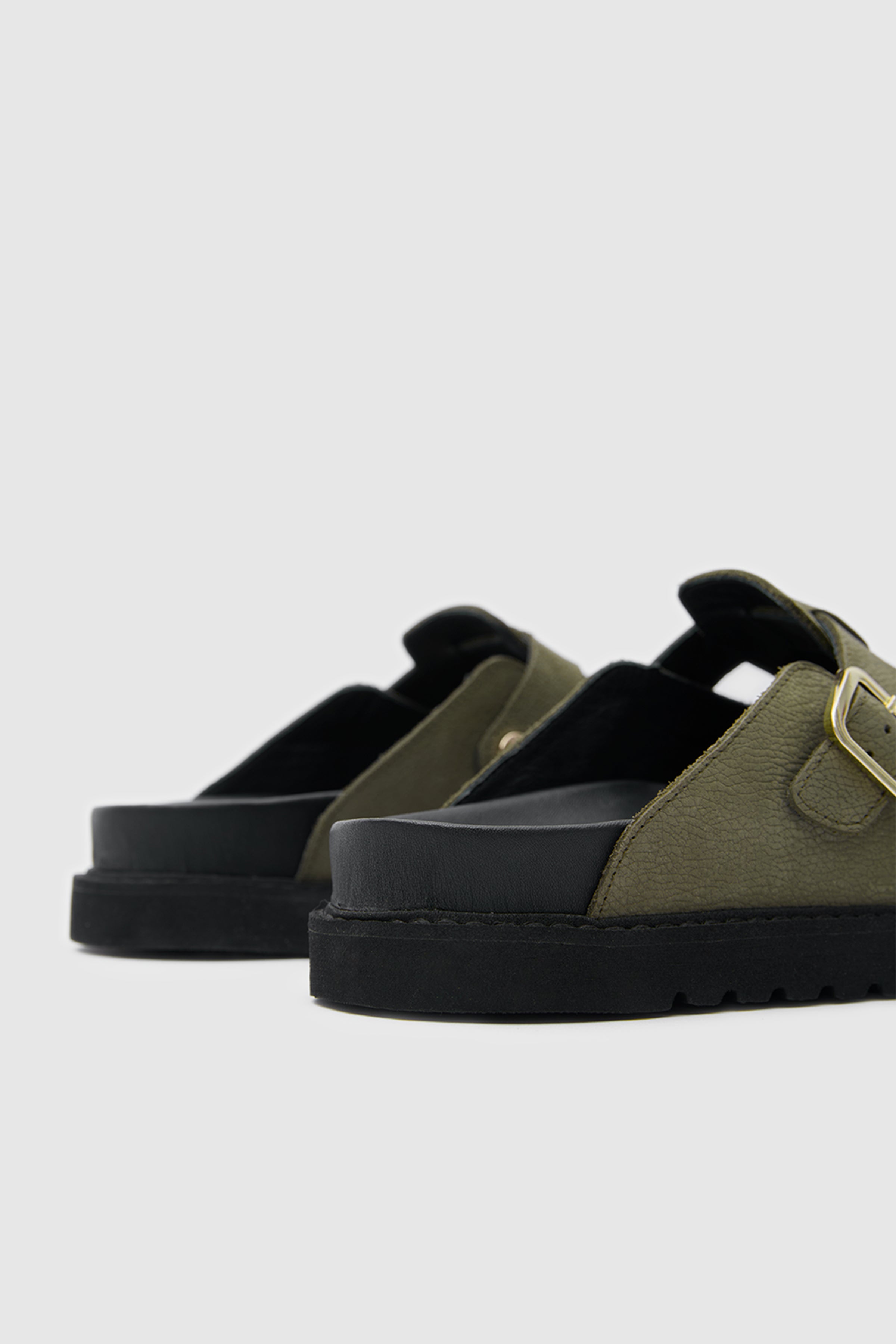 TERRA CLOG NUBUK DERİ SANDALET