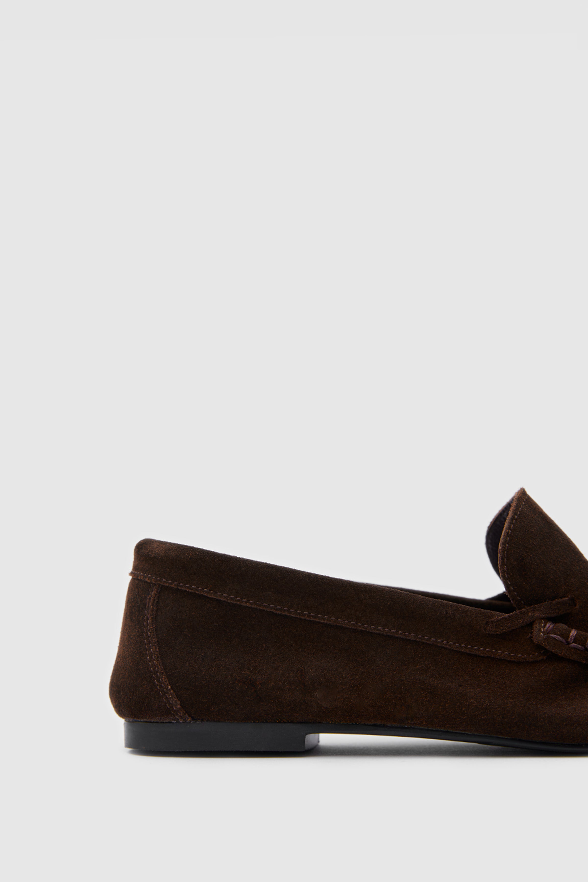 SUVEA LUMI Suede Loafer