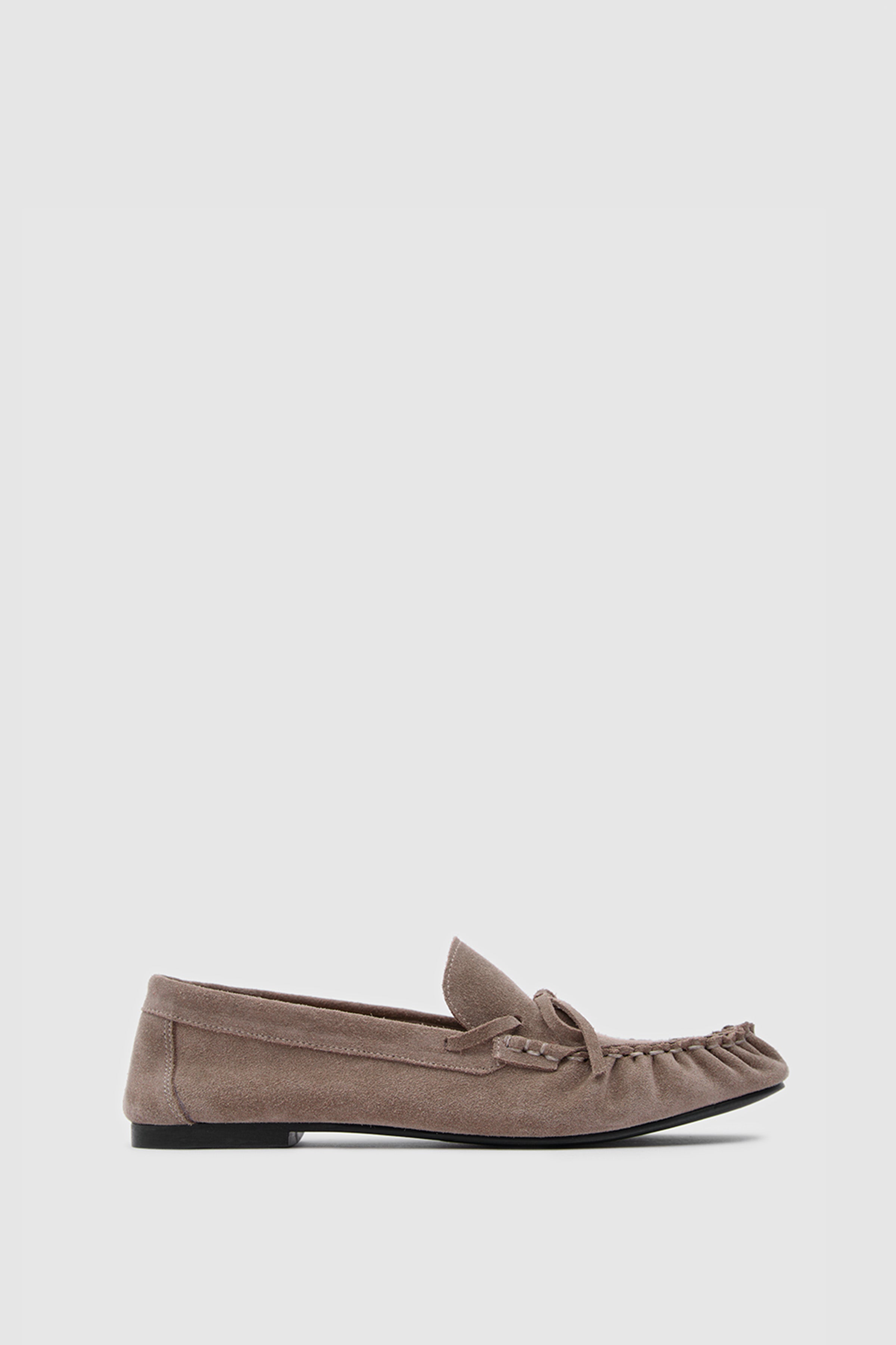 SUVEA LUMI Suede Loafer