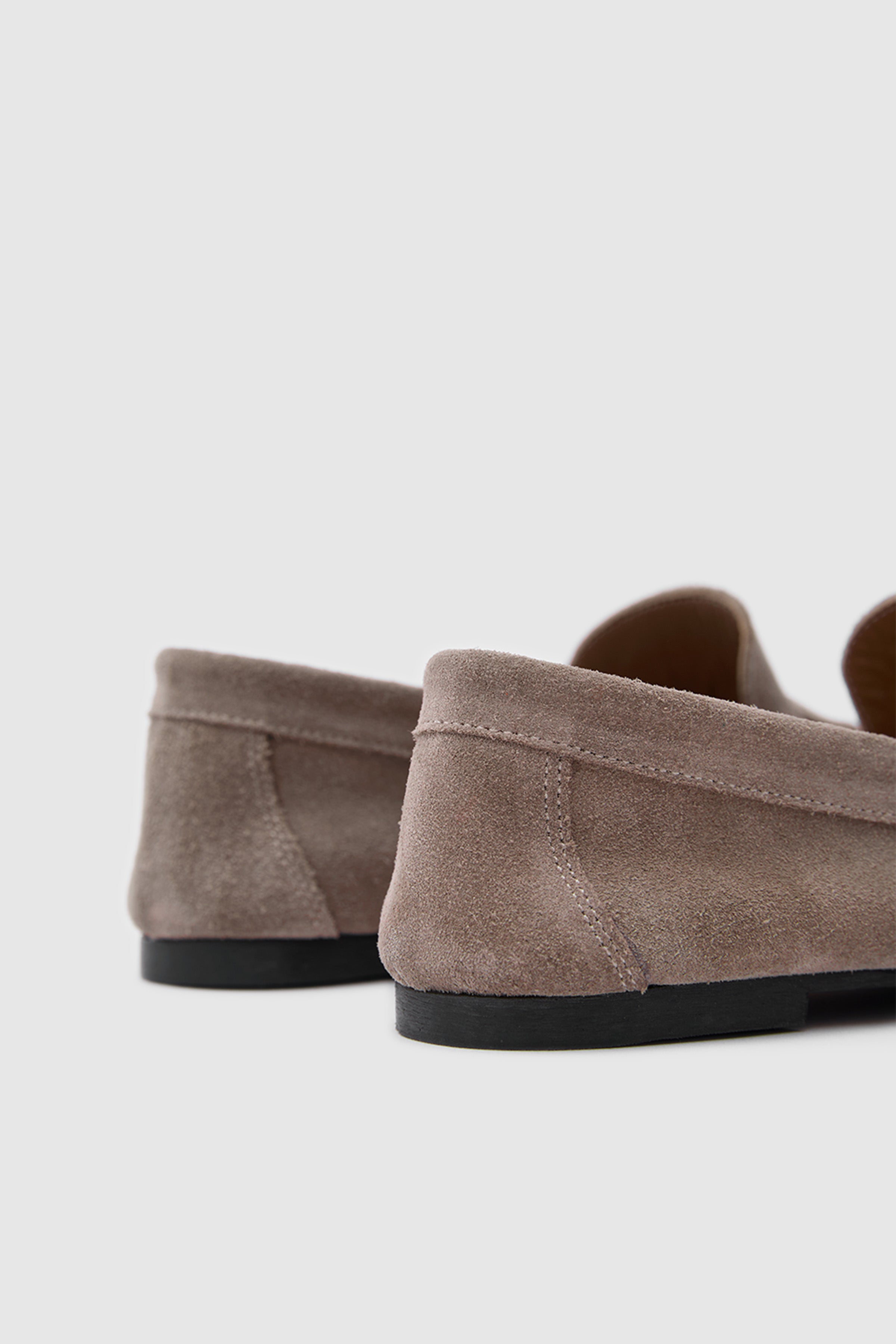 SUVEA LUMI Suede Loafer
