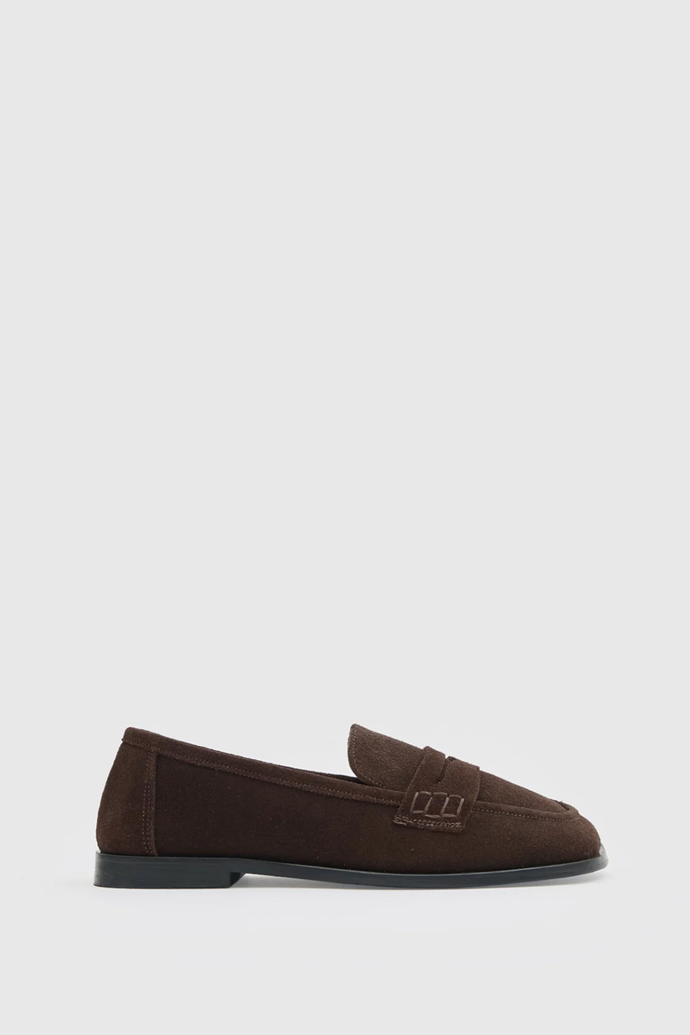 SUVEA EIRO Suede Loafer