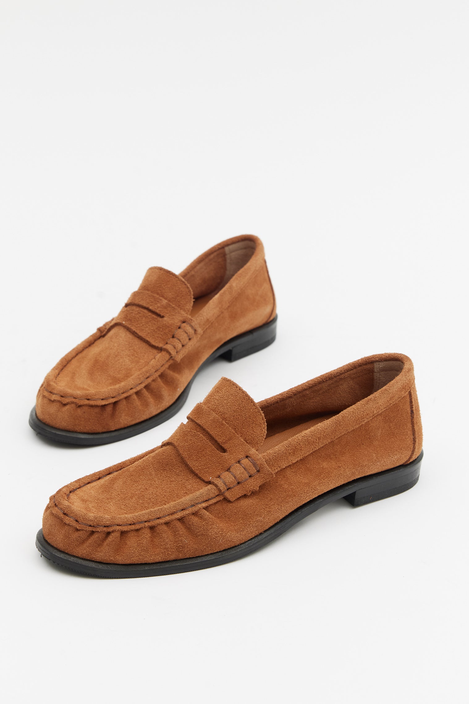 SUVEA SERON Suede Loafer