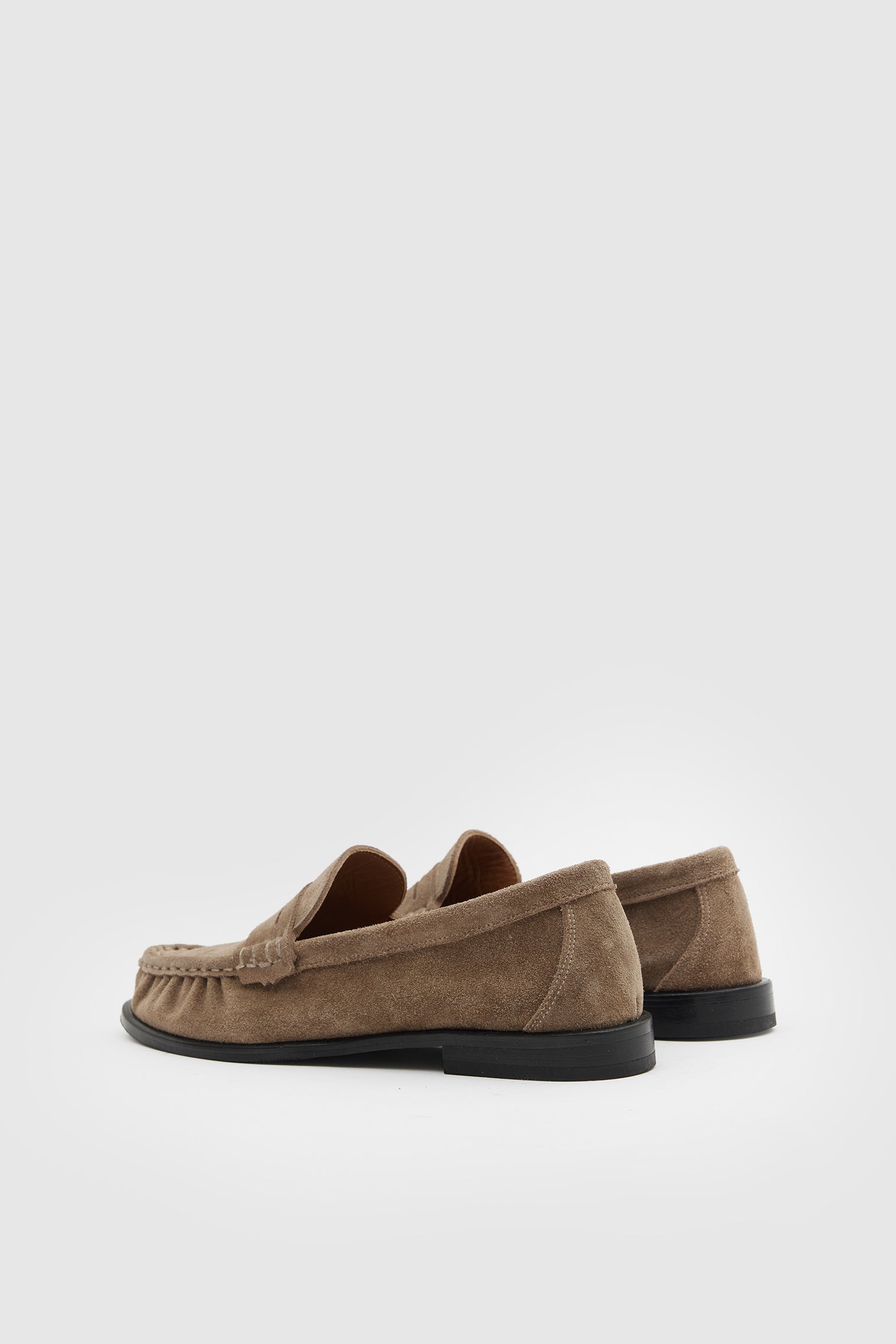 SUVEA SERON Suede Loafer