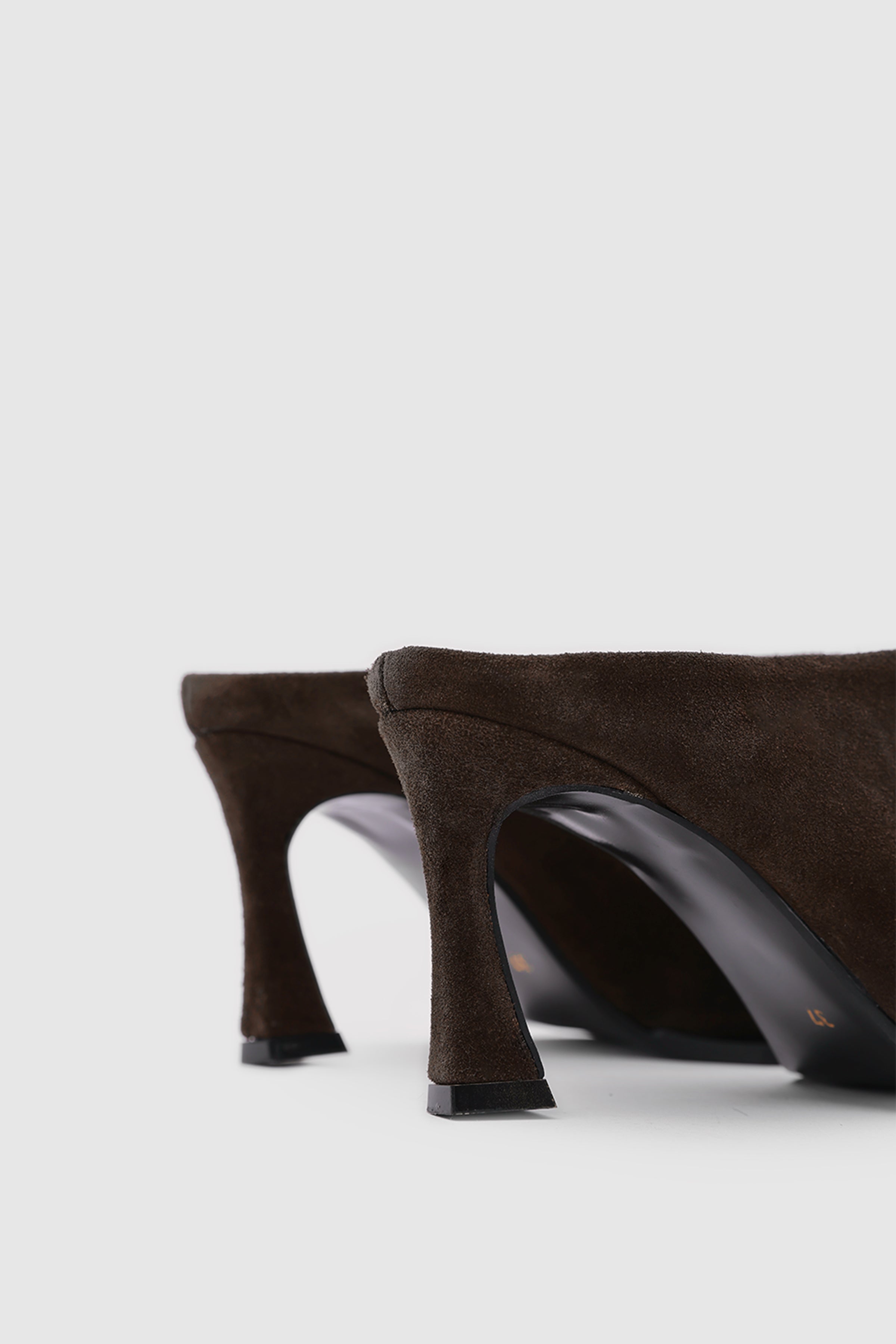 SUVEA AIRA Suede Heeled