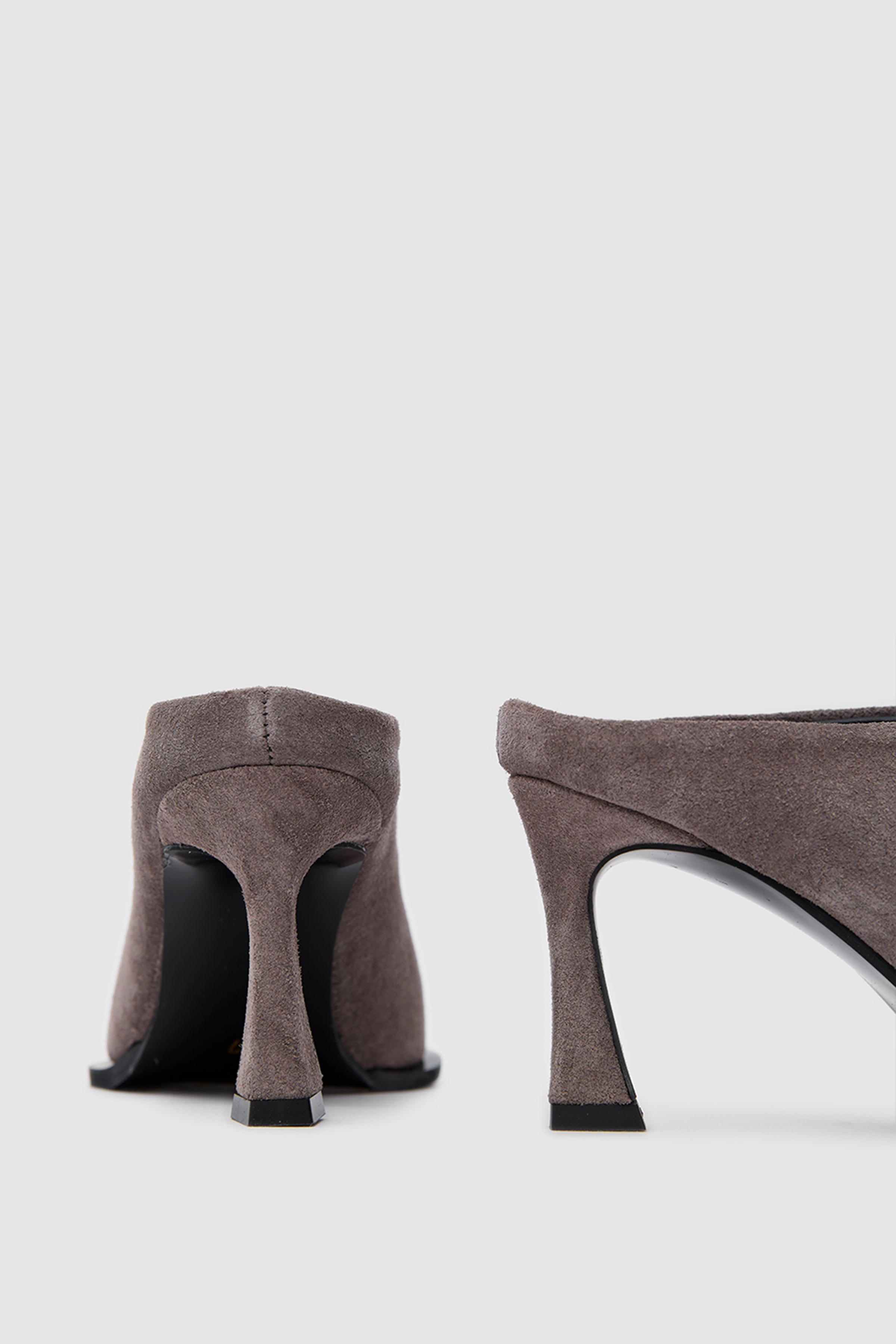 SUVEA AIRA Suede Heeled