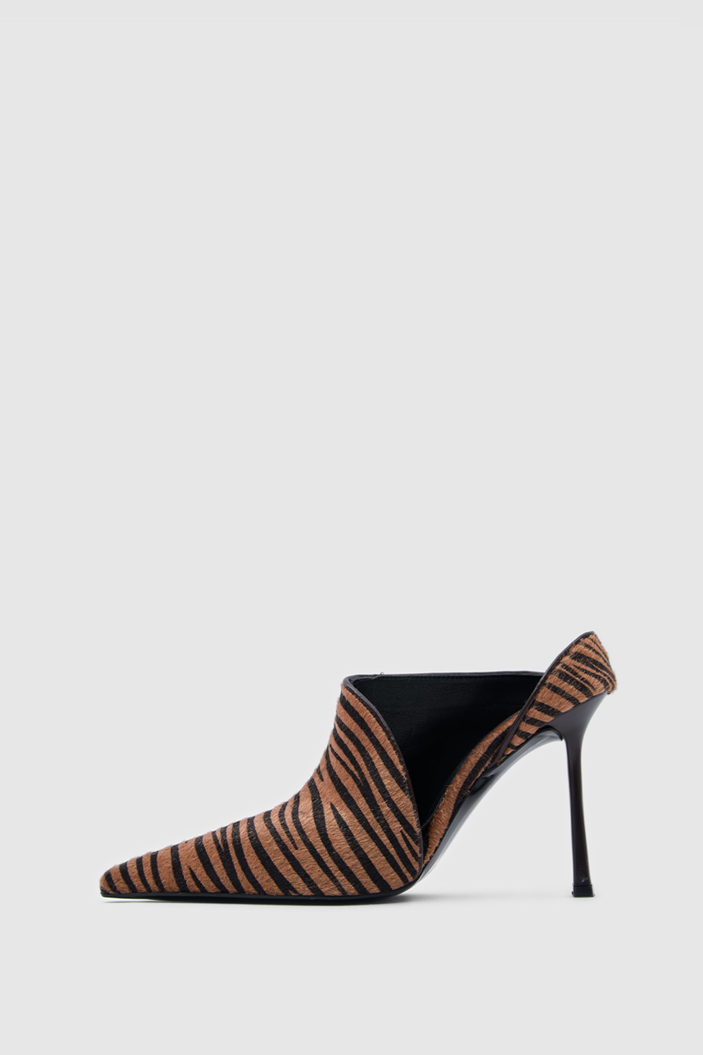 SUVEA ZERA Leather Heeled