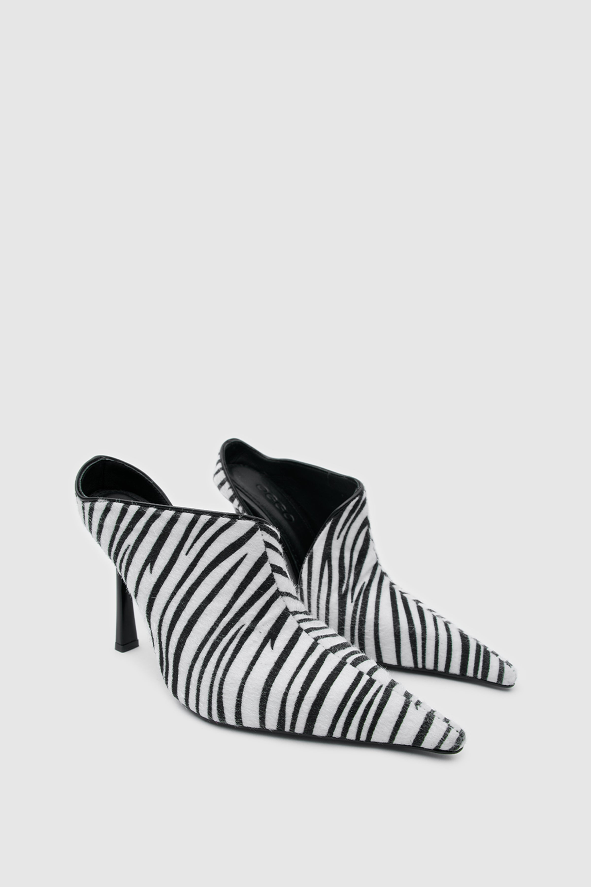 SUVEA ZERA Leather Heeled