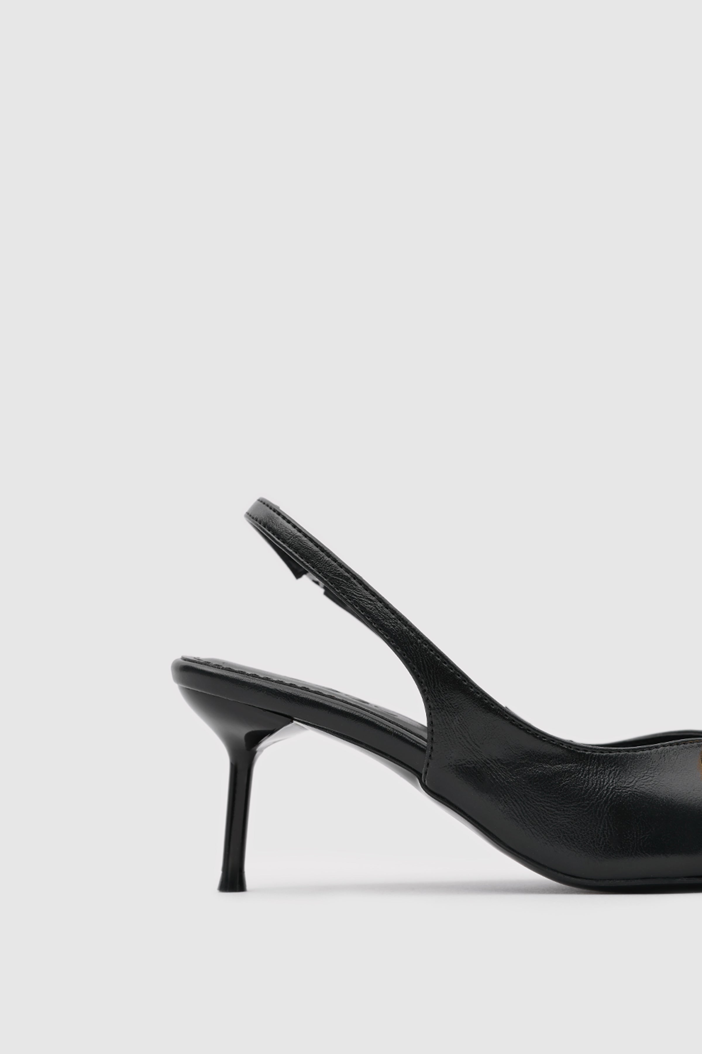SUVEA AUREA Leather Slingback Heel