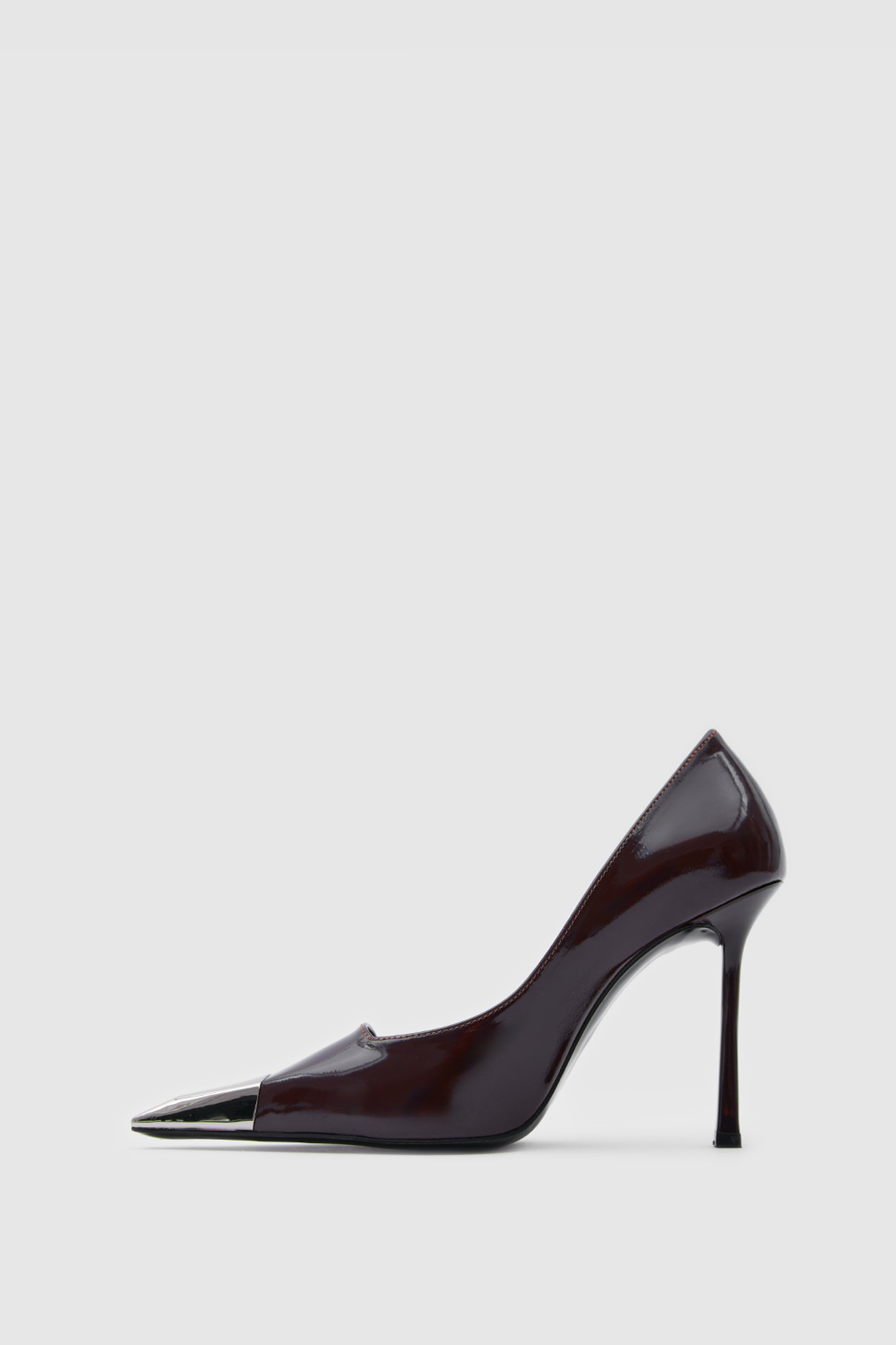 SUVEA AVEN Patent Leather Stiletto