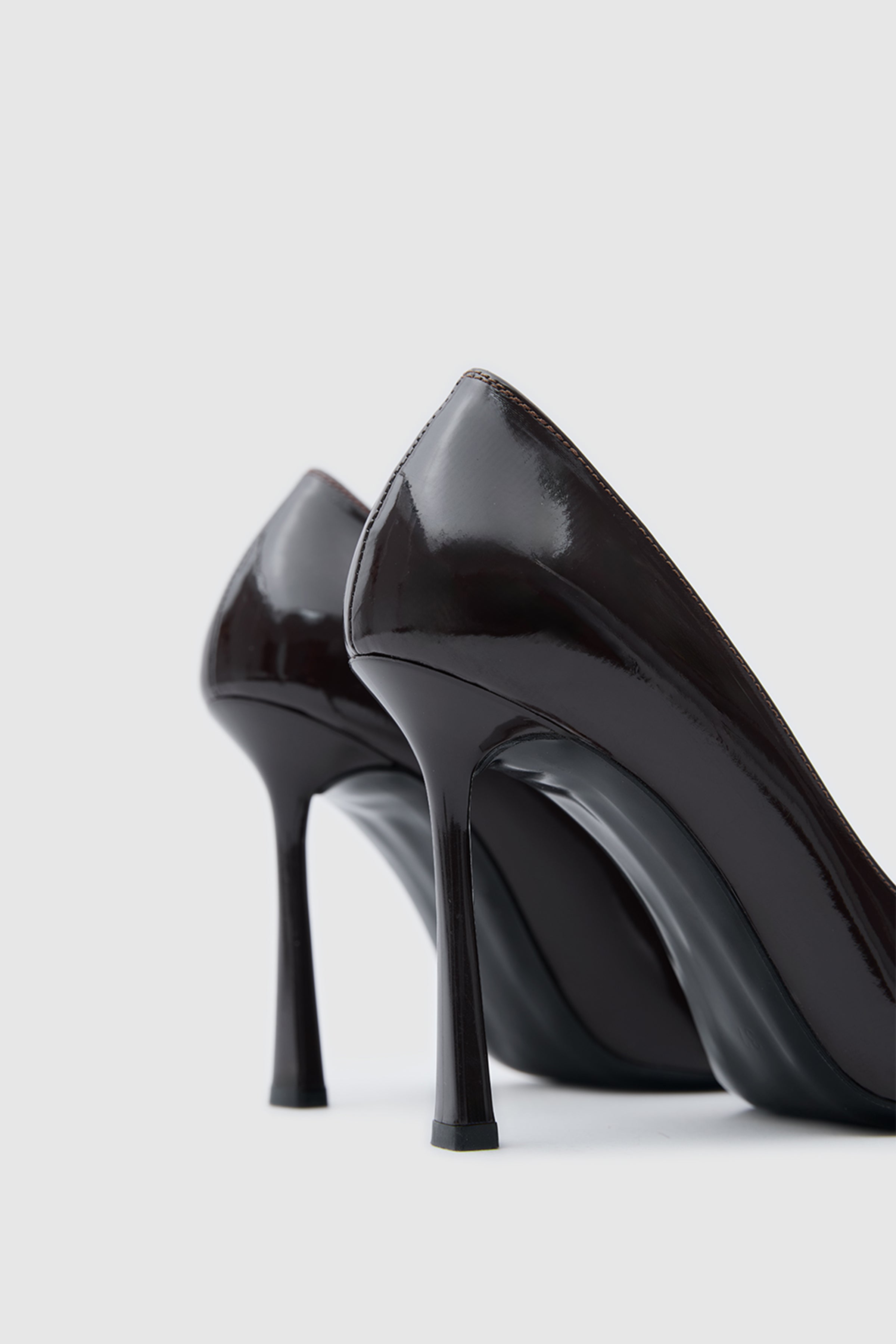 SUVEA AVEN Patent Leather Stiletto
