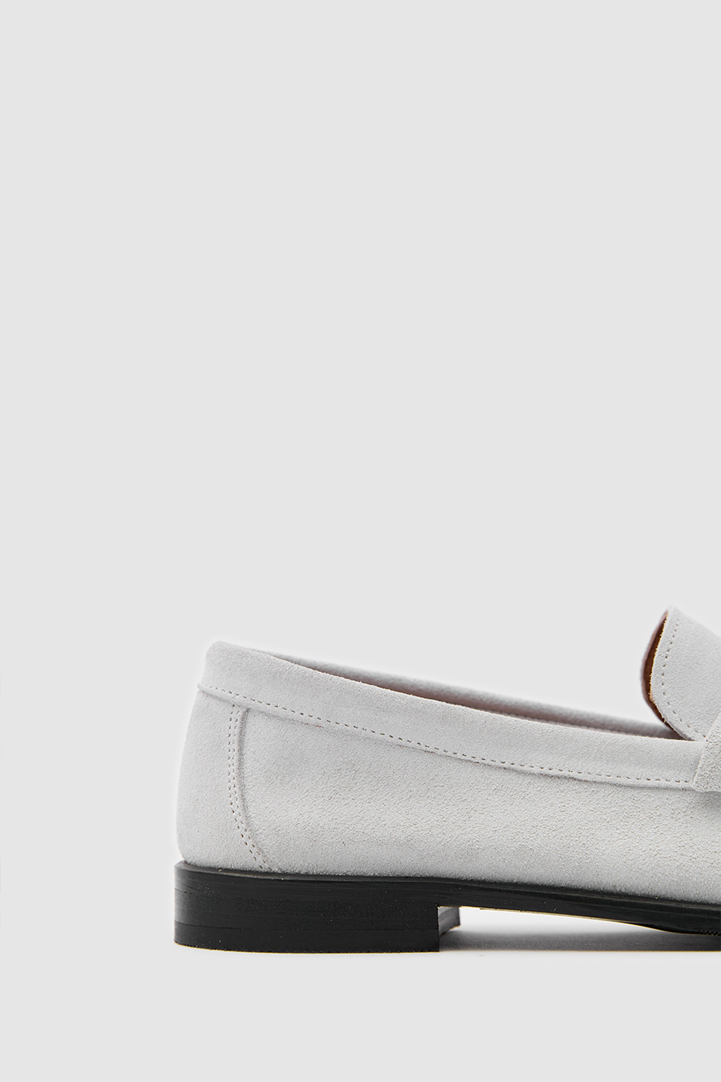 SUVEA SERON Suede Loafer